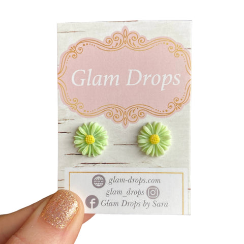 13 mm mint green daisies