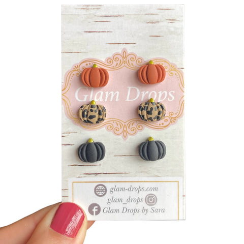 Clay pumpkin studs set