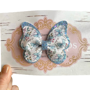 3.5 inch double pinched butterfly bow on alligator clip