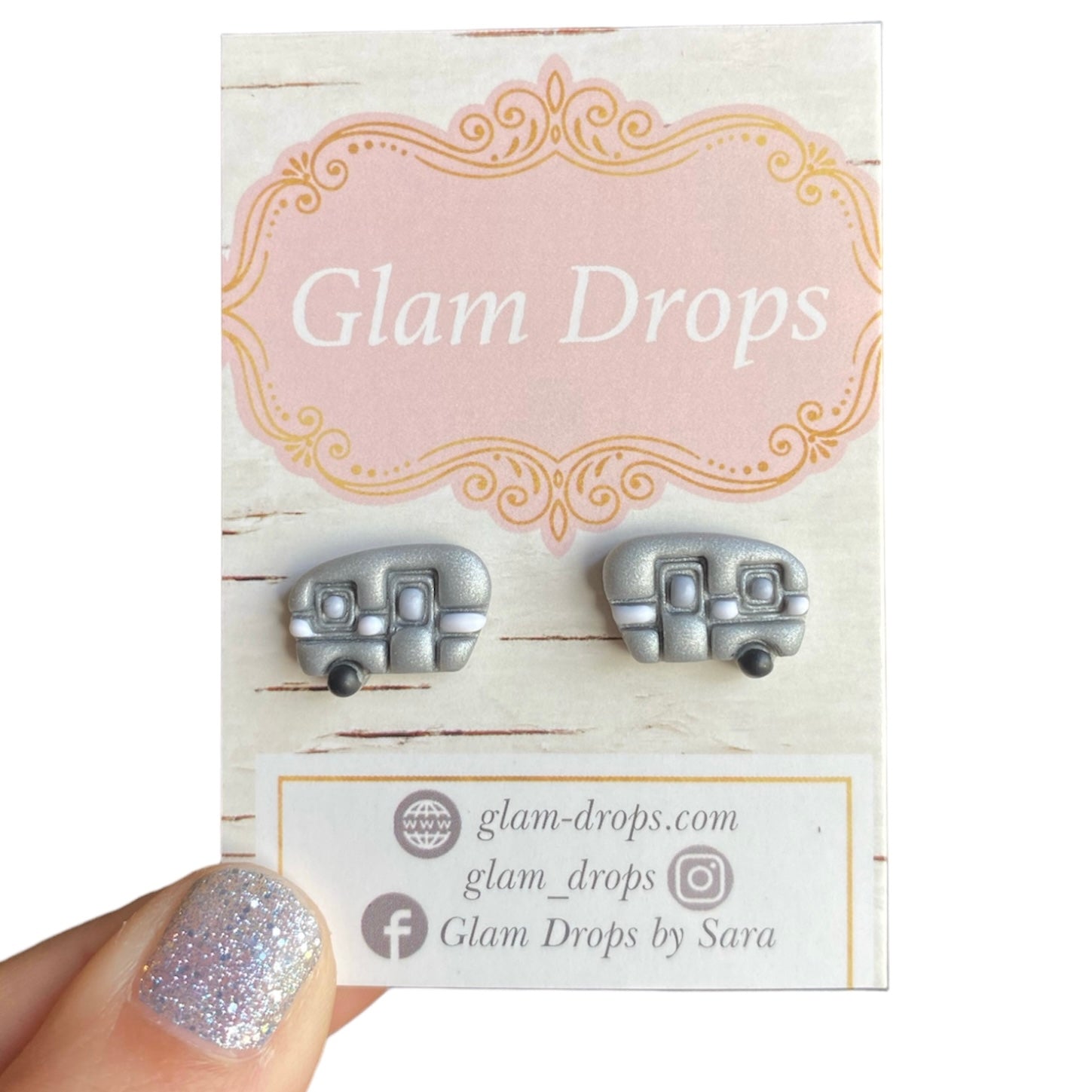 Clay trailer studs